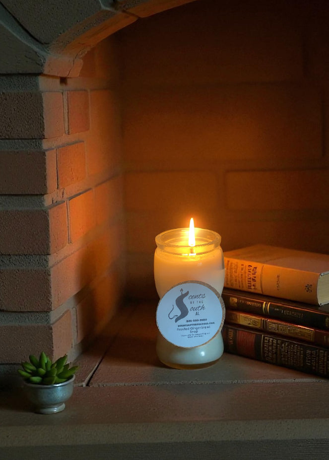 Frosted Gingerbread Snap Candle